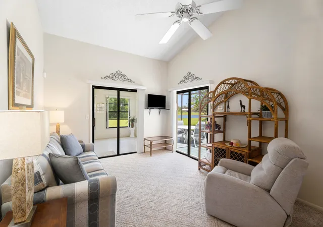 5th image of 2225 Se Barrington St, Port St Lucie, FL 34952 | MLS# B26043469