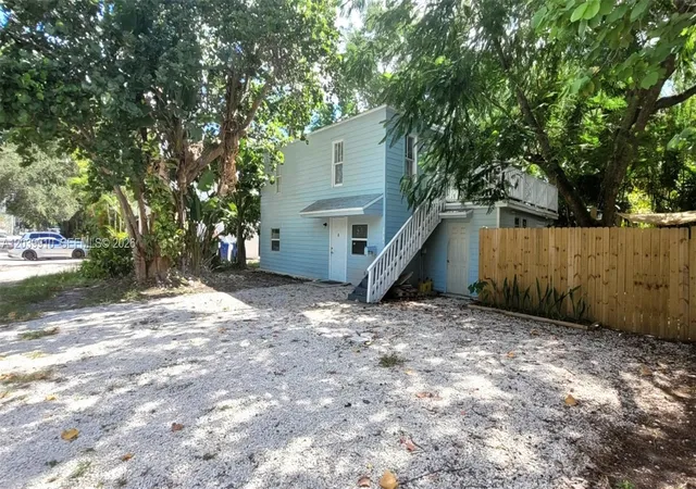 Homes for sale in Fort Lauderdale, FL | 104 Ne 5th St, Fort Lauderdale, FL 33301 | MLS# A12039910