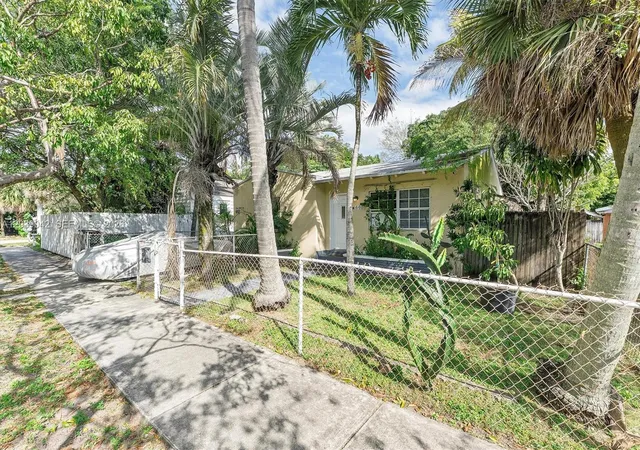 Homes for sale in Fort Lauderdale, FL | 440 Ne 1st Ave, Fort Lauderdale, FL 33301 | MLS# A12039042