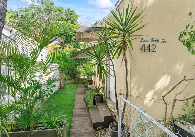 Homes for sale in Fort Lauderdale, FL | 440 Ne 1St Ave, Fort Lauderdale, FL 33301 | MLS# A12039042