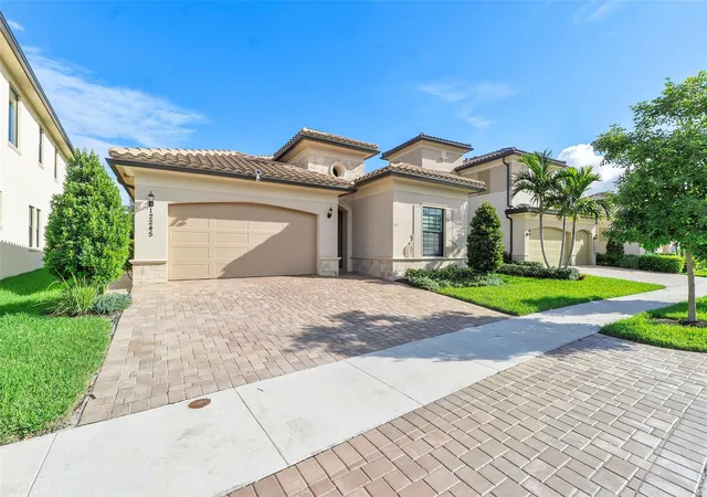 Homes for sale in Parkland, FL | 12245 N Baypoint Cir, Parkland, FL 33076 | MLS# B26043563