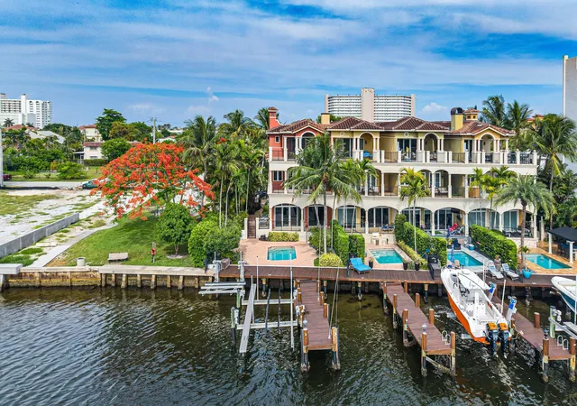 Photo 3 of Townhouse for sale at 453 Ne 19th Avenue, Deerfield Beach, FL 33441 | MLS# B26043591 | Listing updated on 2026-09-23