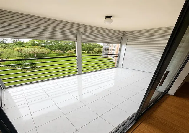 2nd image of 900 Saint Charles Pl #407, Pembroke Pines, FL 33026 | MLS# A12040555