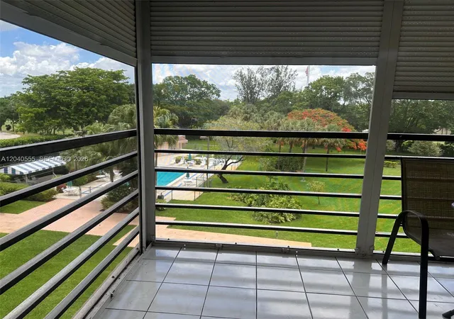 3rd image of 900 Saint Charles Pl #407, Pembroke Pines, FL 33026 | MLS# A12040555