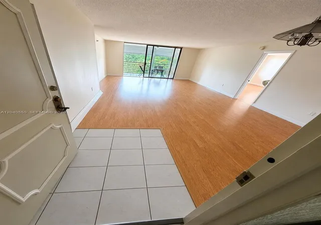 4th image of 900 Saint Charles Pl #407, Pembroke Pines, FL 33026 | MLS# A12040555
