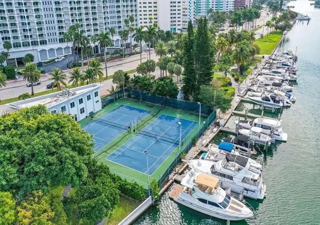4th image of 5401 Collins Ave #513, Miami Beach, FL 33140 | MLS# A12033437