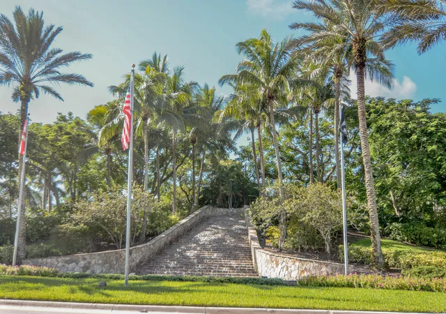 Photo 2 of Single family home for sale at 4676 Manderly Dr, Wellington, FL 33449 | MLS# B26043645 | Listing updated on 2026-10-08