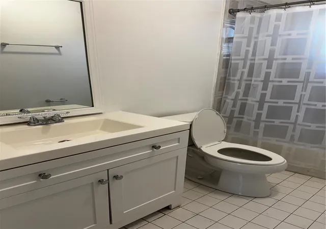 5th image of 13500 Ne 3Rd Ct #120, North Miami, FL 33161 | MLS# A12040621