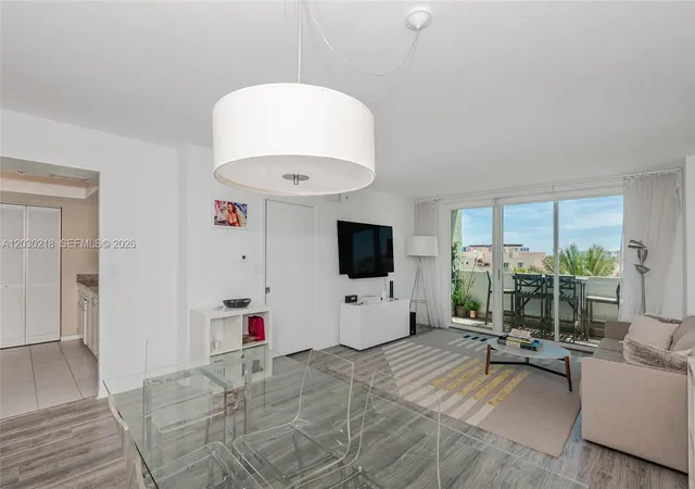 2nd image of 90 Alton Rd #607, Miami Beach, FL 33139 | MLS# A12030218