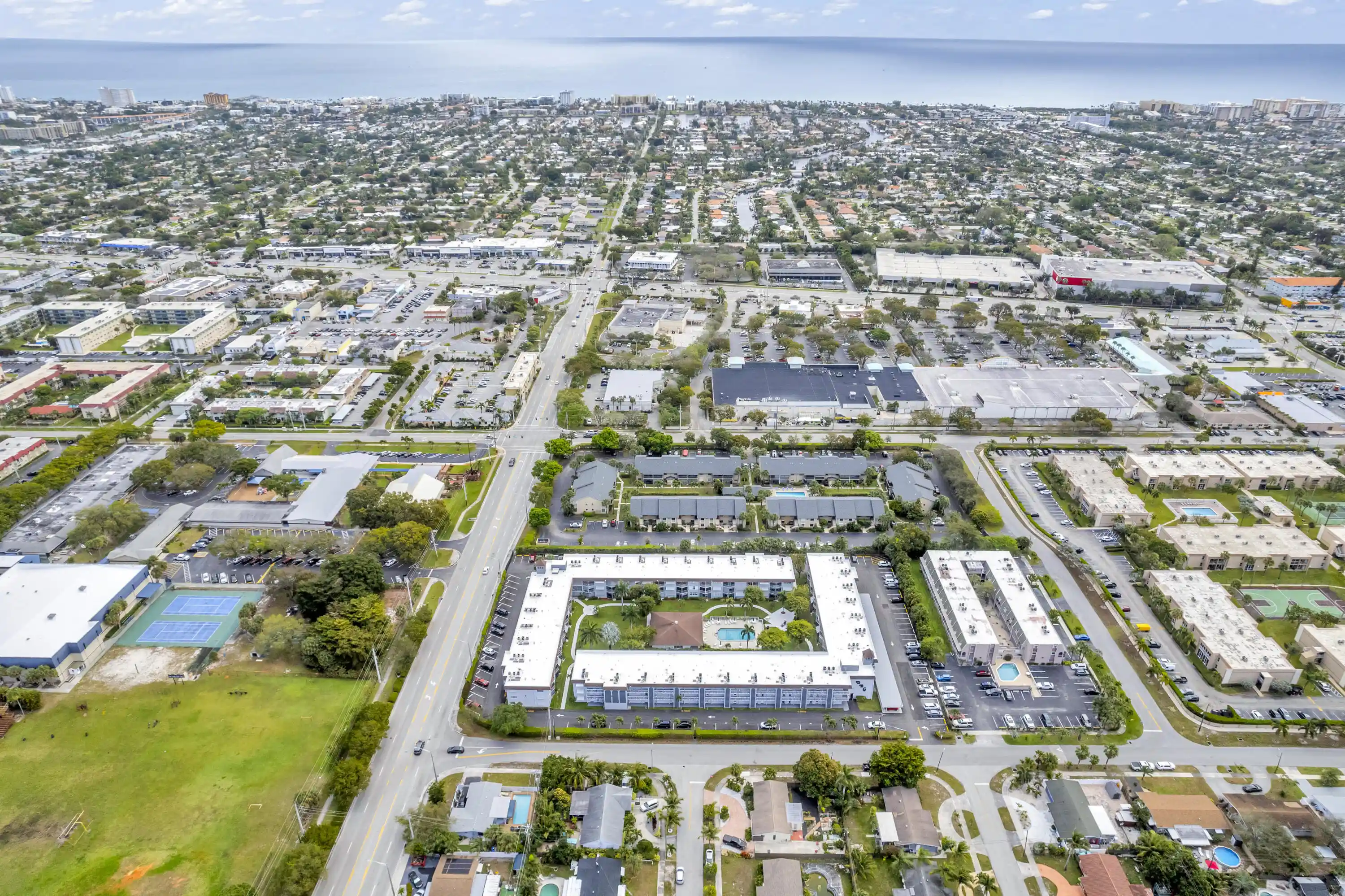 Listing Photo 1 - Condo for sale in 400 Se 10Th St located at 400 Se 10Th St, Deerfield Beach, FL 33441 - Unit #205