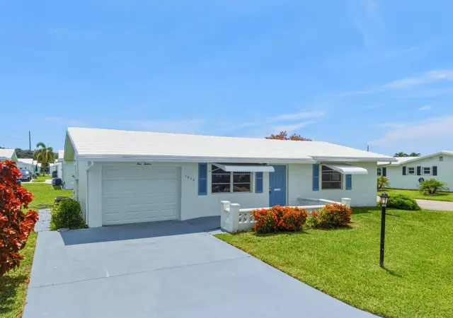 Photo 2 of Single family home for sale at 1012 Sw 17th Street, Boynton Beach, FL 33426 | MLS# B26043709 | Listing updated on 2026-10-08