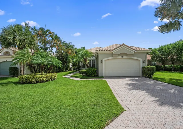 Photo 1 of Single family home for sale at 12557 Mallet Cir, Wellington, FL 33414 | MLS# B26043728 | Listing updated on 2026-09-26