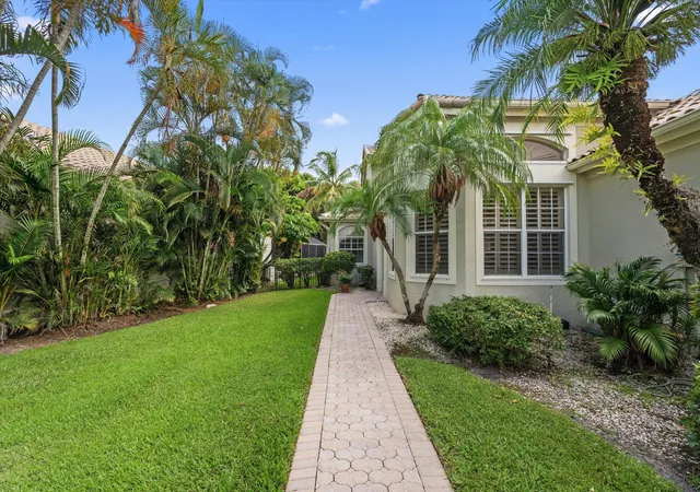 Photo 2 of Single family home for sale at 12557 Mallet Cir, Wellington, FL 33414 | MLS# B26043728 | Listing updated on 2026-09-26