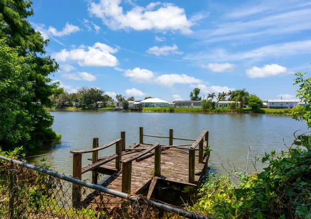 3rd image of 2546 Se 27Th St, Okeechobee, FL 34974 | MLS# B26043741
