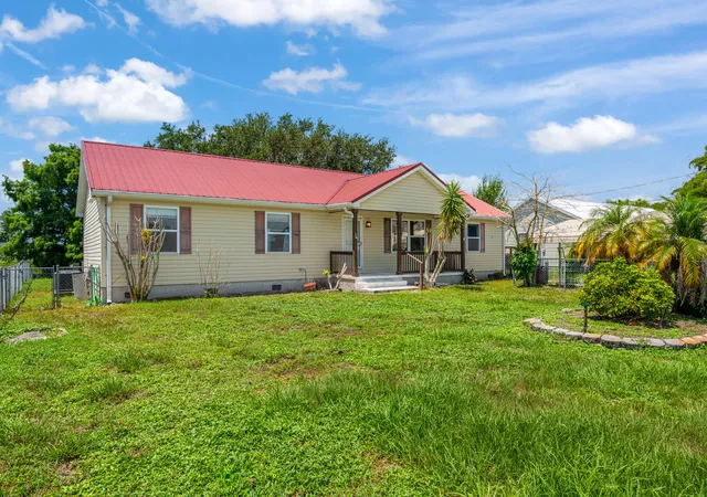 4th image of 2546 Se 27Th St, Okeechobee, FL 34974 | MLS# B26043741