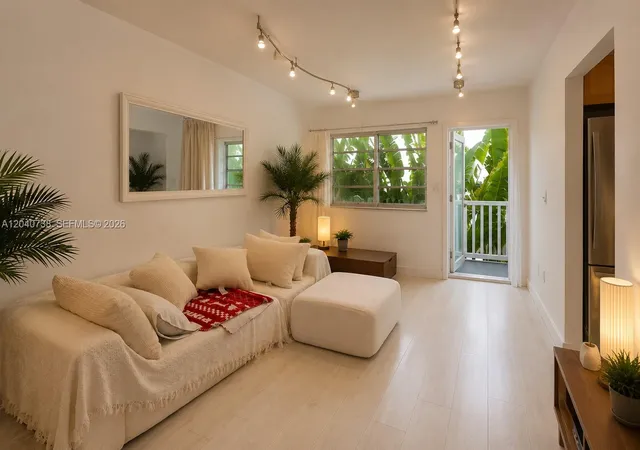2nd image of 344 Meridian Ave #2B, Miami Beach, FL 33139 | MLS# A12040738