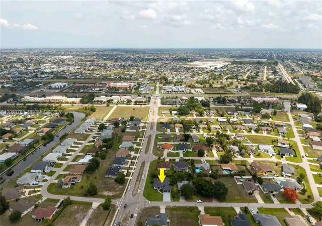 Homes for sale in Cape Coral, FL | 741 Sw 7Th Ter, Cape Coral, FL 33991 | MLS# A12020788