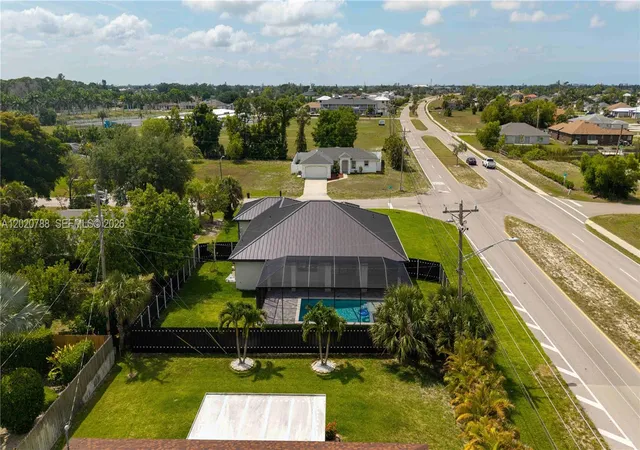 Homes for sale in Cape Coral, FL | 741 Sw 7Th Ter, Cape Coral, FL 33991 | MLS# A12020788