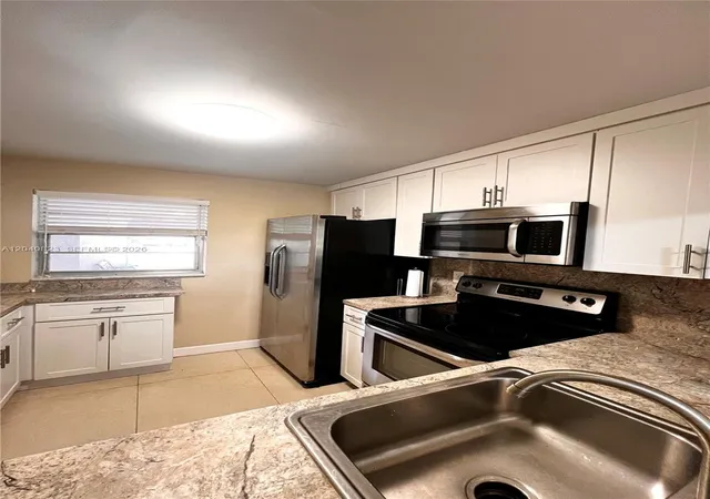 2nd image of 9235 Lagoon Pl #109, Davie, FL 33324 | MLS# A12040823