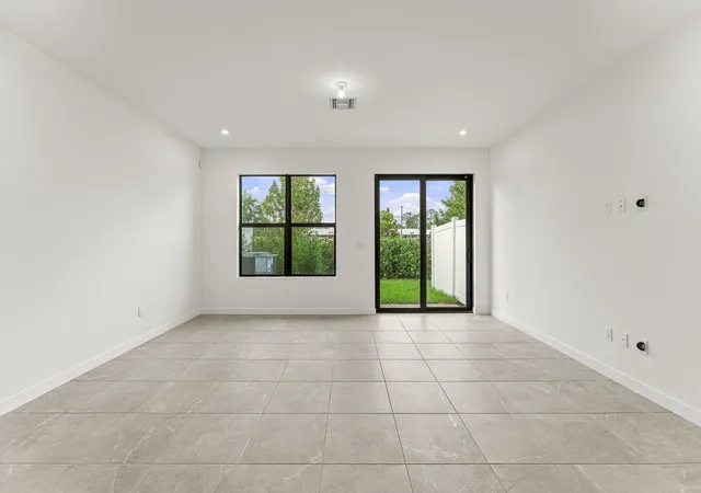 Photo 3 of Townhouse for sale at 7237 Channing Ave, Lake Worth, FL 33467 | MLS# B26043888 | Listing updated on 2026-10-08
