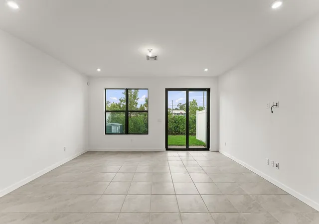 Photo 3 of Townhouse for sale at 7231 Channing Ave, Lake Worth, FL 33467 | MLS# B26043895 | Listing updated on 2026-10-08