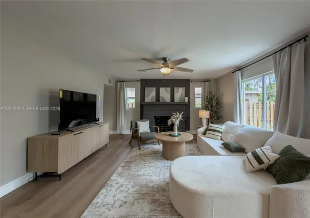 Homes for sale in Fort Lauderdale, FL | 1813 Sw 10Th St, Fort Lauderdale, FL 33312 | MLS# A12040822