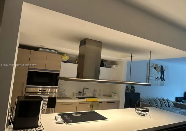 3rd image of 17301 Biscayne Blvd #206, North Miami Beach, FL 33160 | MLS# A12041002