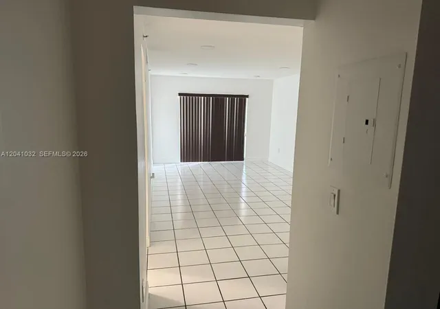 4th image of 600 Nw 32Nd Pl #303, Miami, FL 33125 | MLS# A12041032