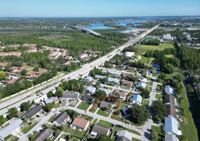 Photo 3 of Multi family home for sale at 85 Se & 95 Millwood Ter, Stuart, FL 34997 | MLS# B26043988 | Listing updated on 2026-09-23