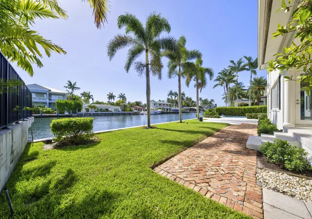 Photo 4 of Single family home for sale at 704 Isle Of Palms Dr, Fort Lauderdale, FL 33301 | MLS# B26043993 | Listing updated on 2026-10-08