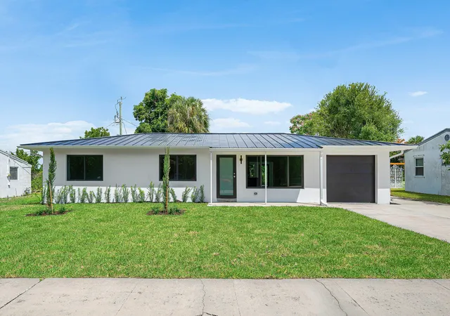 1st image of 707 Sunset Dr, Lake Worth Beach, FL 33461 | MLS# B26044032