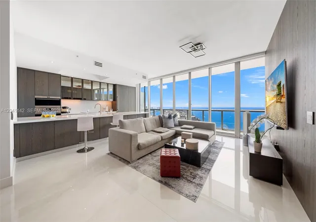 2nd image of 888 Biscayne Blvd #5404, Miami, FL 33132 | MLS# A12041142