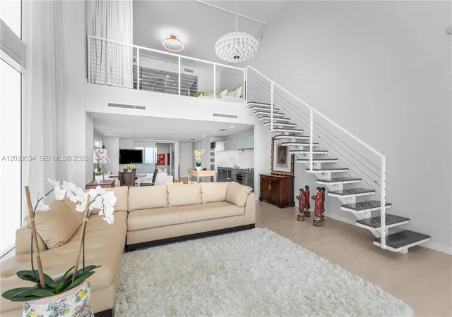 3rd image of 1040 Biscayne Blvd #3101, Miami, FL 33132 | MLS# A12039534