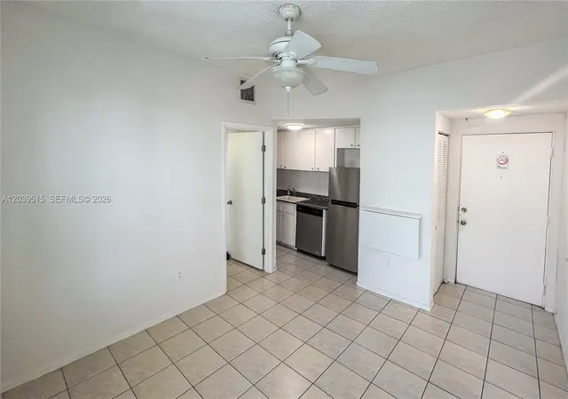 2nd image of 1218 Drexel Ave #204, Miami Beach, FL 33139 | MLS# A12039515
