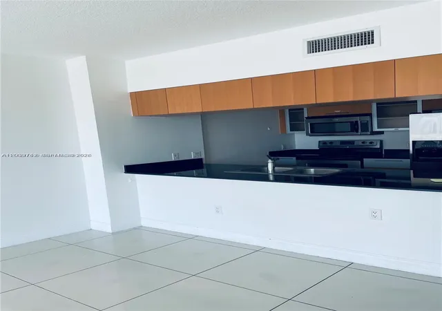 Homes for sale in Miami, FL | 1750 N Bayshore Dr #2112, Miami, FL 33132 | MLS# A12039762