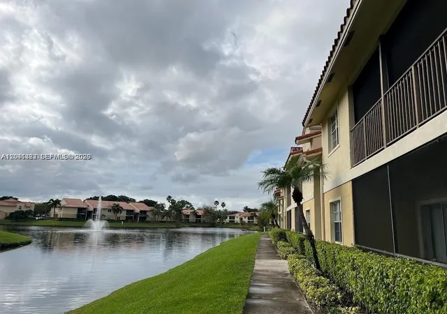 Homes for sale in Pompano Beach, FL | 1227 Sw 46Th Ave #304, Pompano Beach, FL 33069 | MLS# A12041322