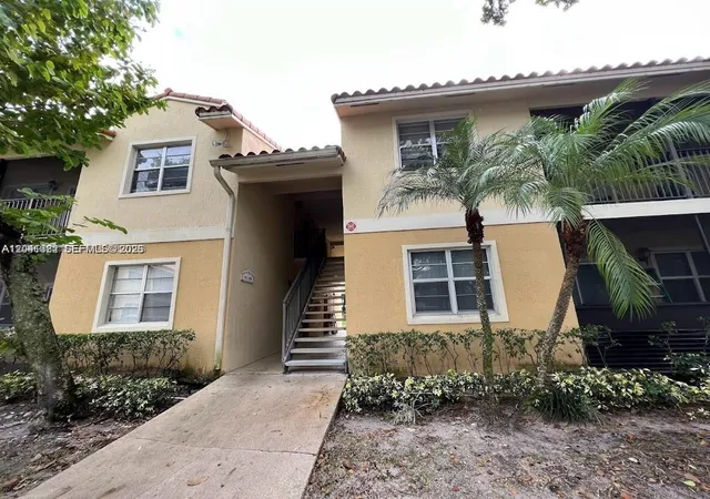 Homes for sale in Pompano Beach, FL | 1227 Sw 46th Avenue, Pompano Beach, FL 33069 | Houzeo