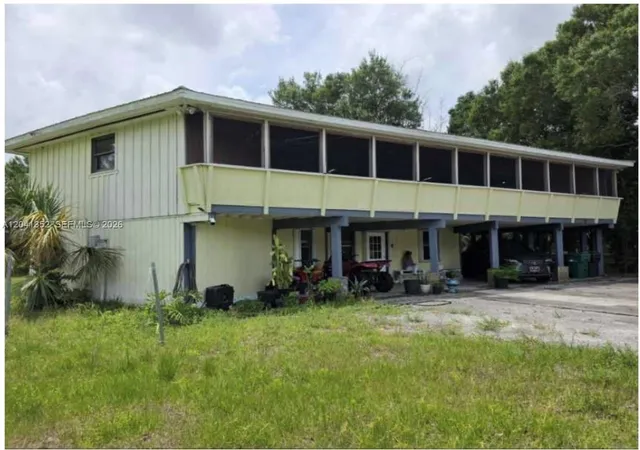 3rd image of 10337 Ne 120Th, Okeechobee, FL 34972 | MLS# A12041352