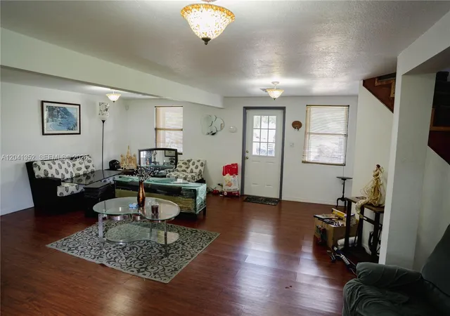 5th image of 10337 Ne 120Th, Okeechobee, FL 34972 | MLS# A12041352