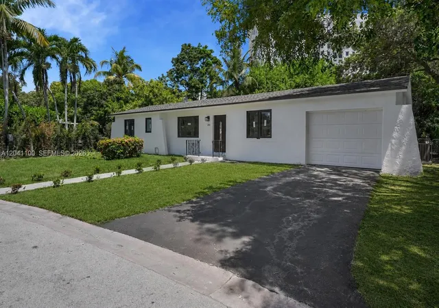 Homes for sale in Coral Gables, FL | 211 Washington Dr, Coral Gables, FL 33133 | MLS# A12041100