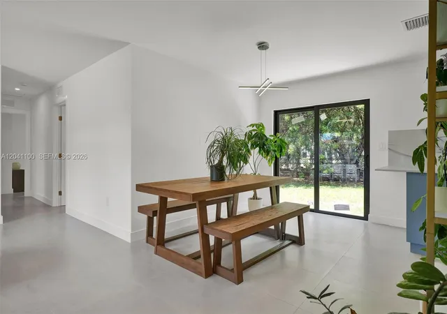 Homes for sale in Coral Gables, FL | 211 Washington Dr, Coral Gables, FL 33133 | MLS# A12041100