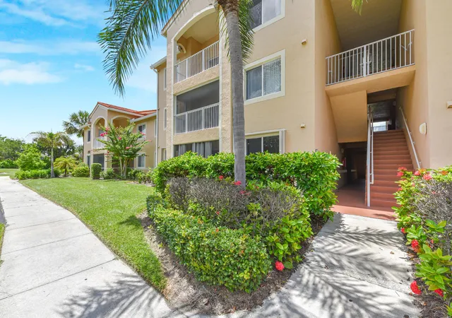 Photo 3 of Condo for sale at 1590 S 42nd Circle #106, Vero Beach, FL 32967 | MLS# B26044272 | Listing updated on 2026-10-03