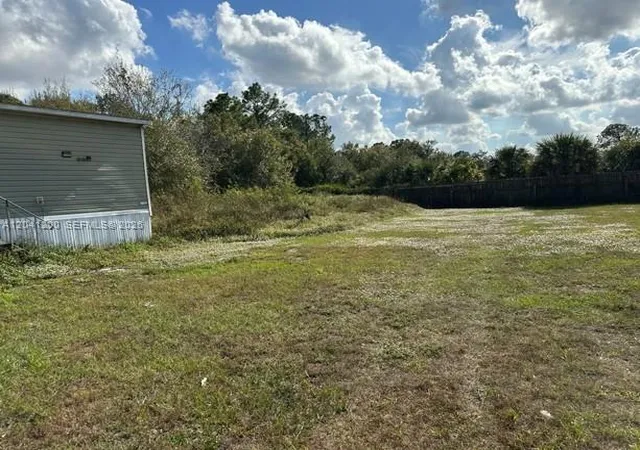 4th image of 640 N Kennel St, Clewiston, FL 33440 | MLS# A12041200