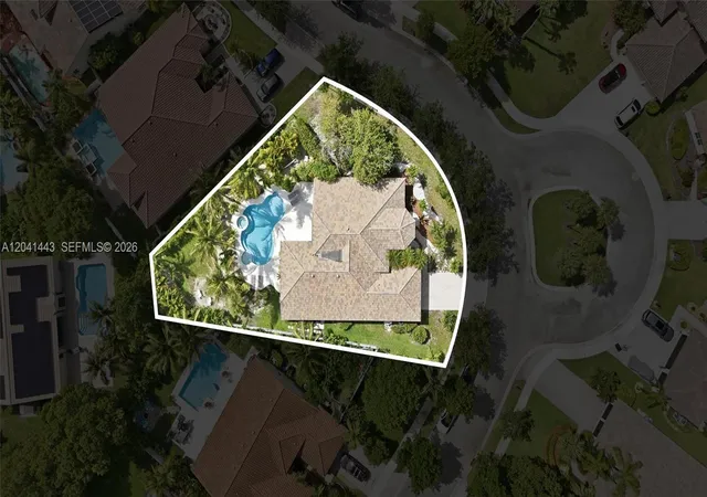 Homes for sale in Weston, FL | 241 Fairmont Wy, Weston, FL 33326 | MLS# A12041443