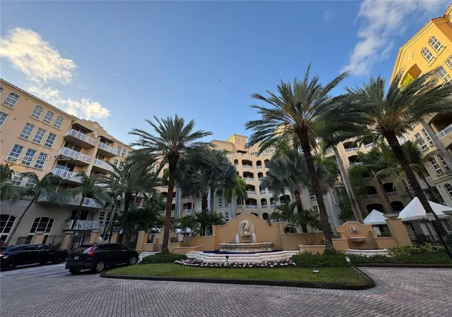 2nd image of 3001 Ne 185Th St, Miami, FL 33180