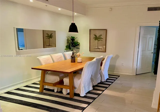 4th image of 3001 Ne 185Th St #123, Miami, FL 33180 | MLS# A12040809
