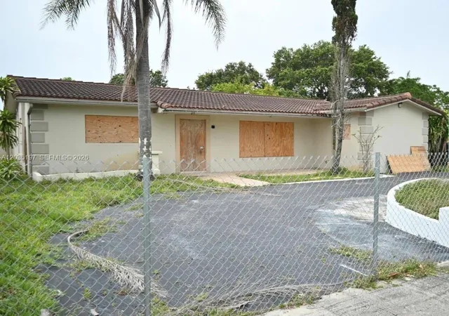 1st image of (Undisclosed), Hollywood, FL 33021 | MLS# A12035197