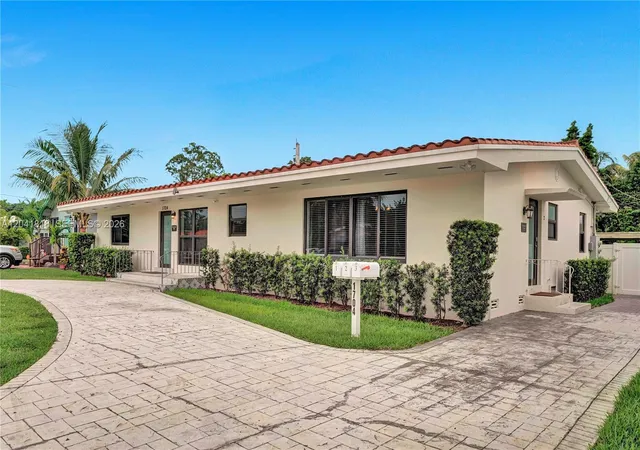 1st image of 1704 Rodman St, Hollywood, FL 33020 | MLS# A12041818