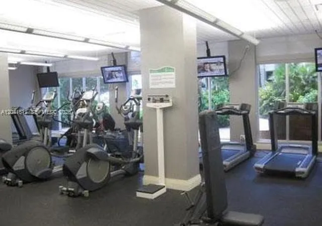 13th image of 3901 S Ocean Dr #8T, Hollywood, FL 33019 | MLS# A12041612