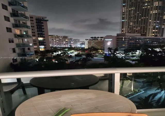 5th image of 3901 S Ocean Dr #8T, Hollywood, FL 33019 | MLS# A12041612